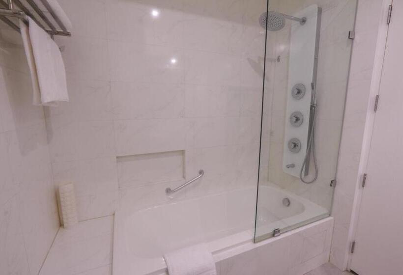 Hotel Carlito Tagaytay