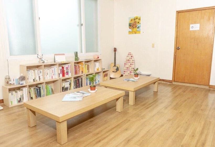 פנסיון Kangdbang Guesthouse   Hostel