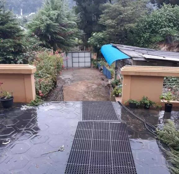 پانسیون Rainyfreindz