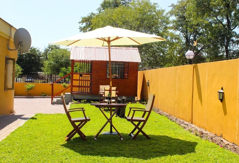 پانسیون Staymorr Boutique Guesthouse