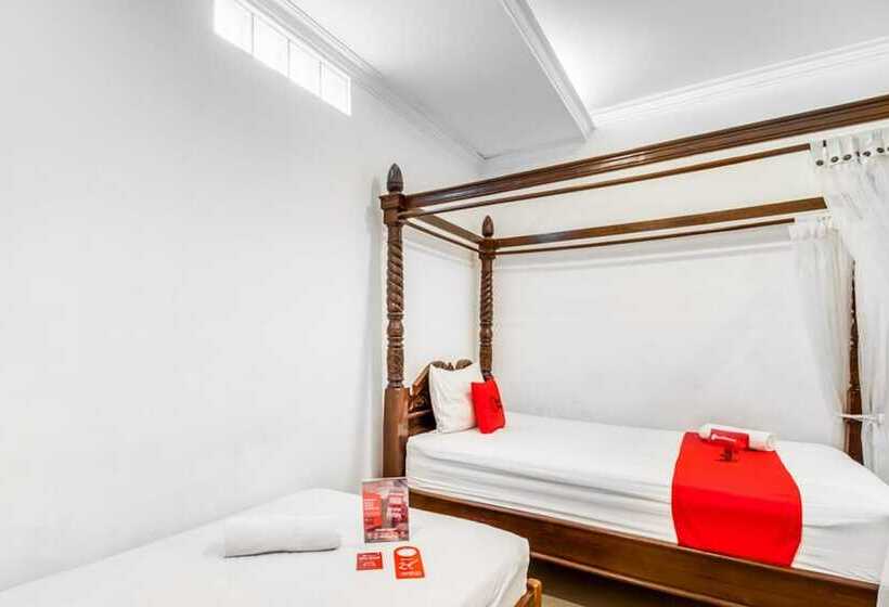 צימר Reddoorz Plus Near Lempuyangan Station 4