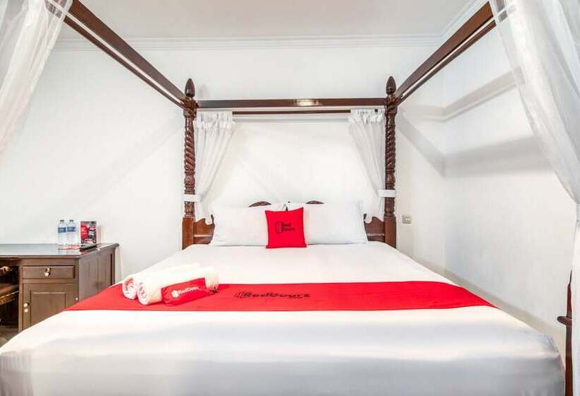 צימר Reddoorz Plus Near Lempuyangan Station 4