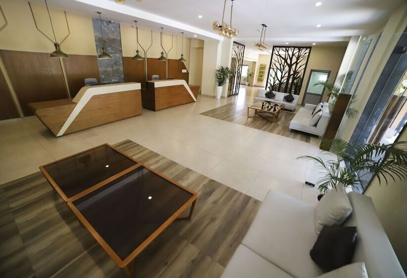 Hotel Justa Rangers Munnar