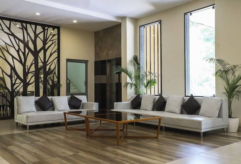 Hotel Justa Rangers Munnar