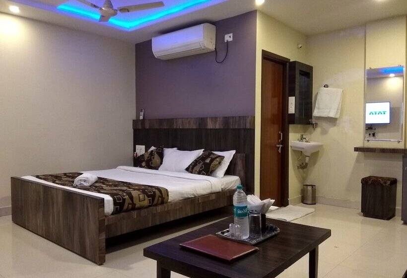 Jk Rooms 128 Hotel Rr