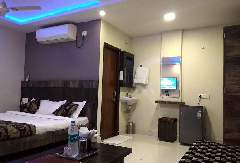 Jk Rooms 128 Hotel Rr
