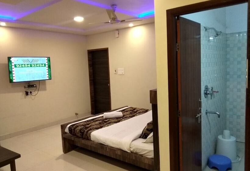 Jk Rooms 128 Hotel Rr