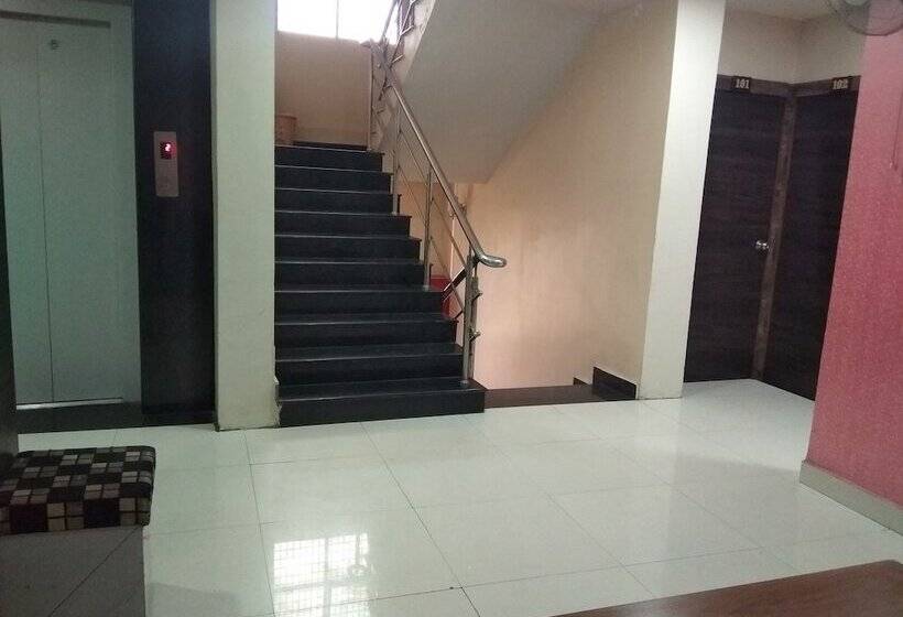 Jk Rooms 128 Hotel Rr