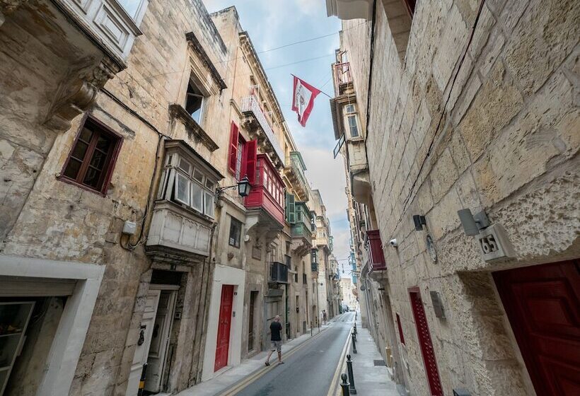 پانسیون Valletta Kampnar City Living