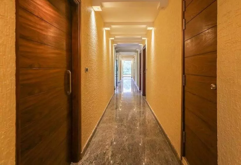 Hotelli Treebo Durga Boji Grand, Gonikoppal Town