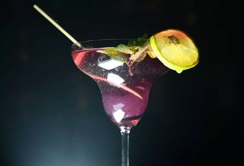 Hotelli Treebo Durga Boji Grand, Gonikoppal Town