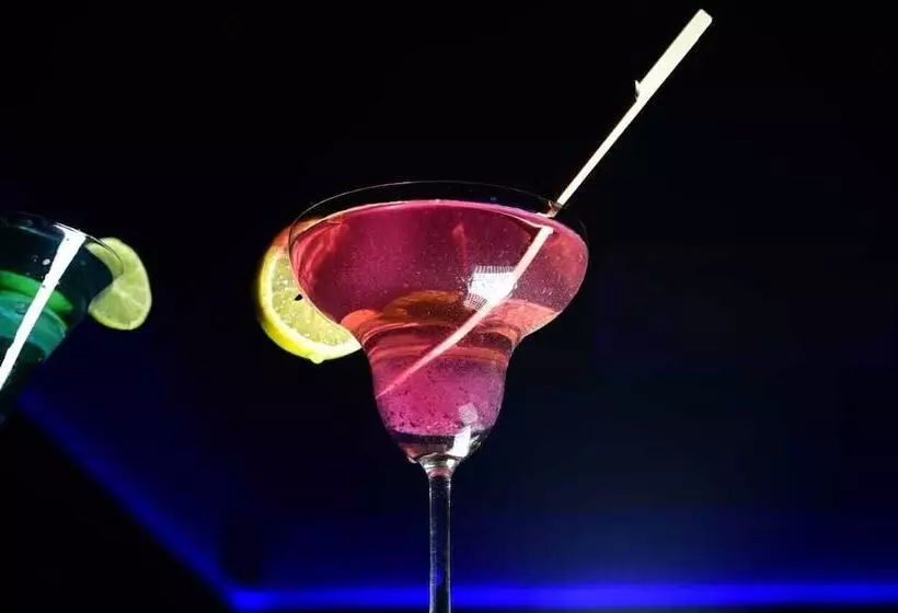 Hotelli Treebo Durga Boji Grand, Gonikoppal Town