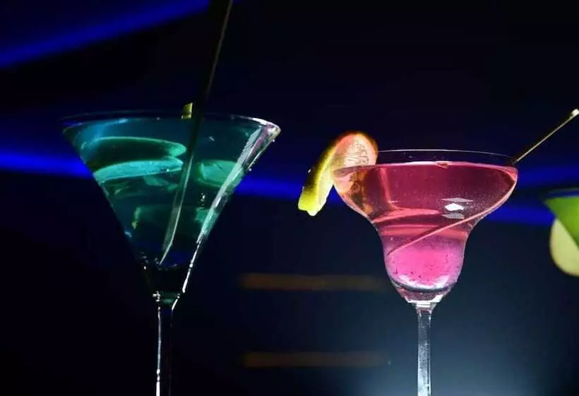 Hotelli Treebo Durga Boji Grand, Gonikoppal Town