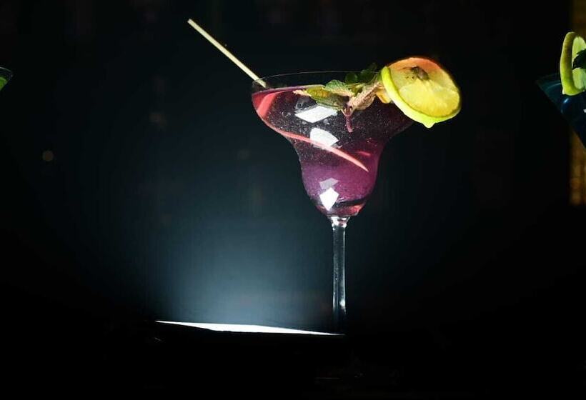 Hotel Treebo Durga Boji Grand, Gonikoppal Town