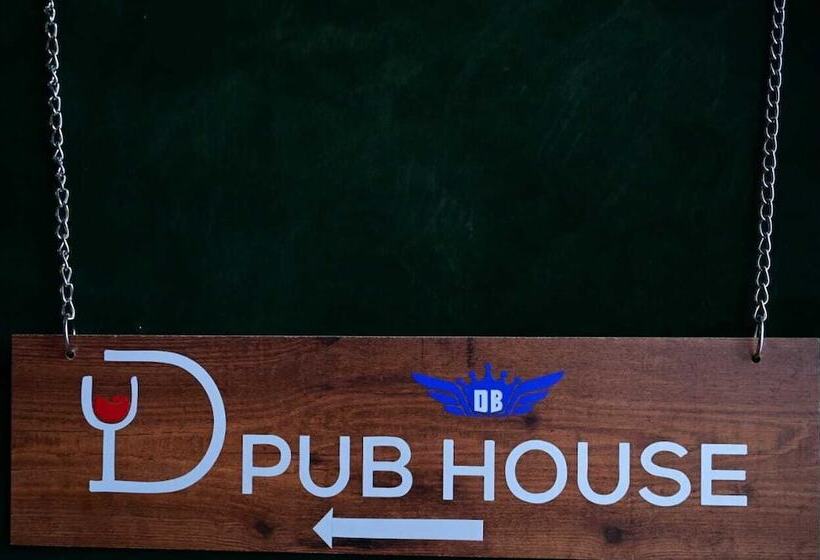 Hotel Treebo Durga Boji Grand, Gonikoppal Town