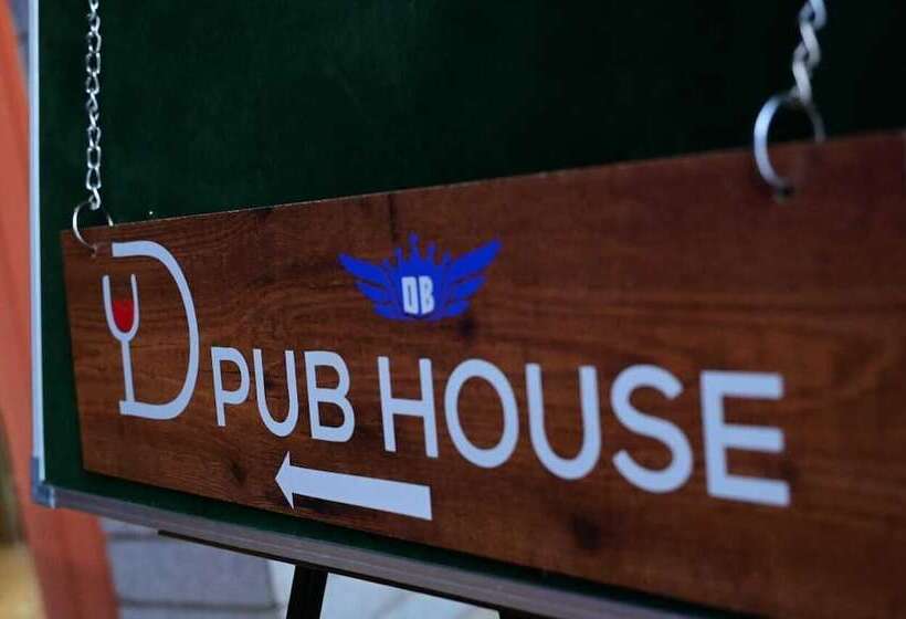 Hotel Treebo Durga Boji Grand, Gonikoppal Town