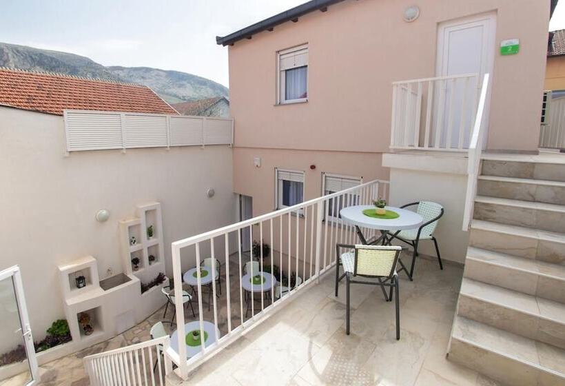 پانسیون Five Rivers Rooms