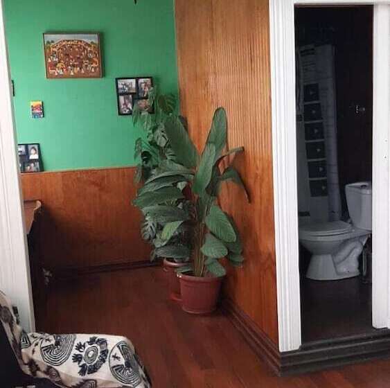 پانسیون Hostal Dinamarca