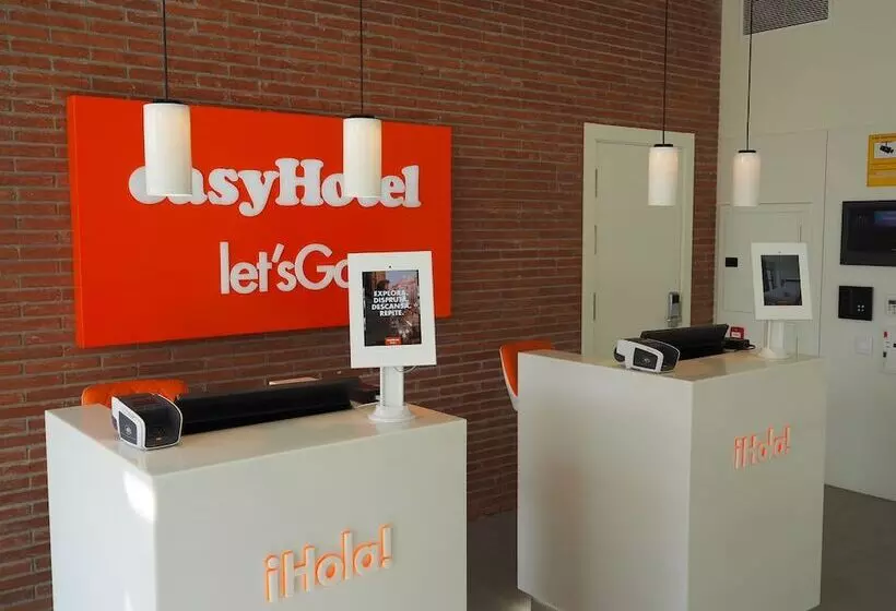 Easyhotel Barcelona Fira