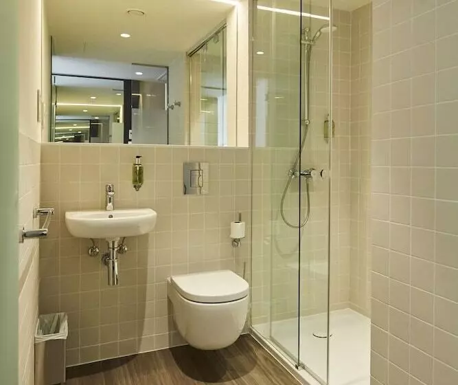 Easyhotel Barcelona Fira