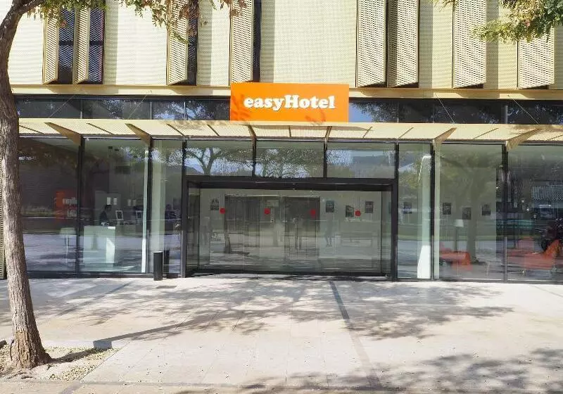 Easyhotel Barcelona Fira