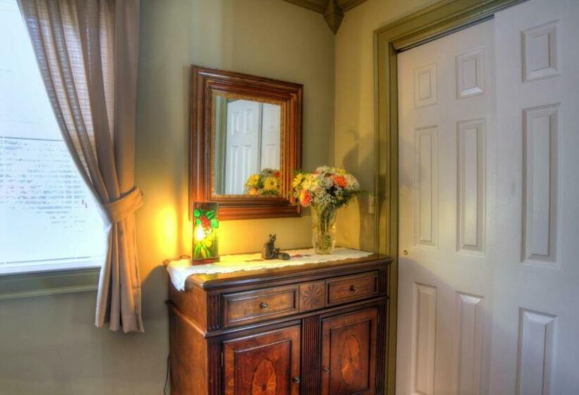 Los Gatos Bed & Breakfast