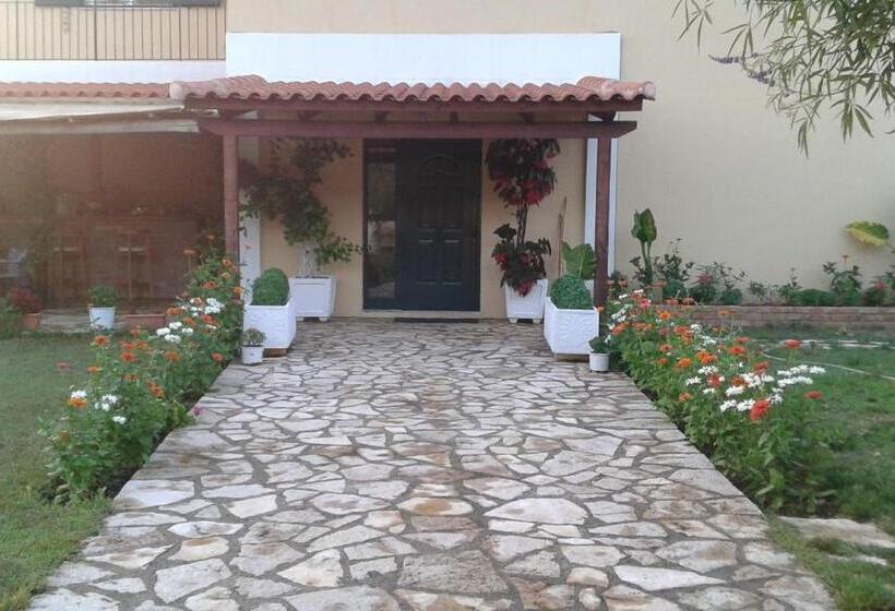 پانسیون Agrotourism Himara