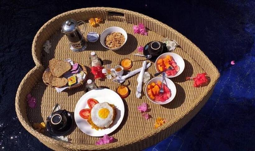 פנסיון Hoomea Private Pool Villas