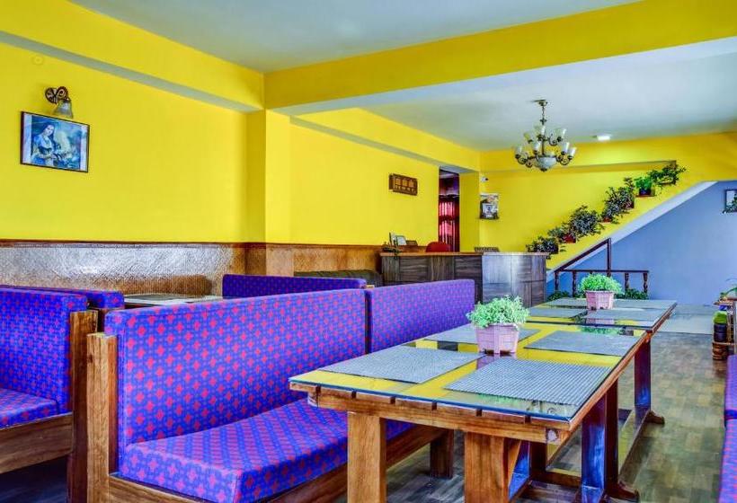 בית מלון כפרי Treebo Trip Pine Crest