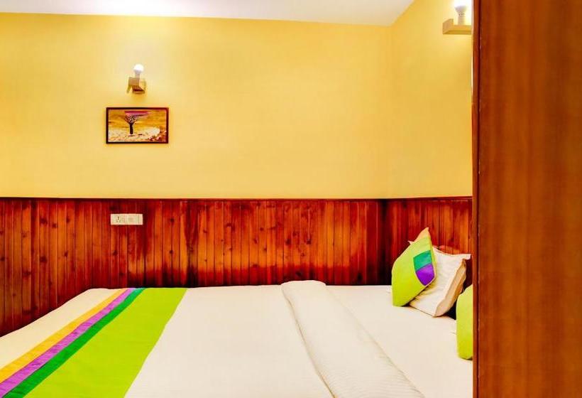 בית מלון כפרי Treebo Trip Pine Crest