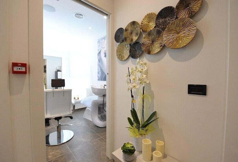 هتل Up Wellness & Spa