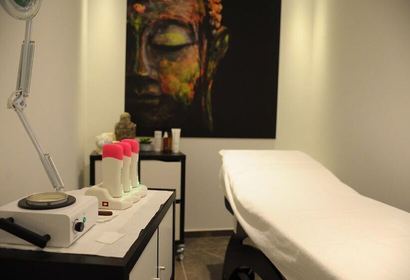 هتل Up Wellness & Spa