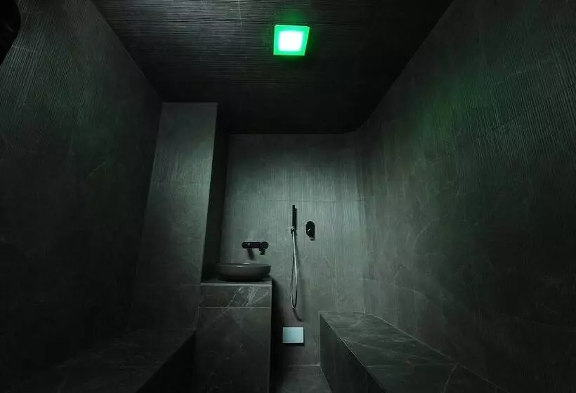 هتل Up Wellness & Spa