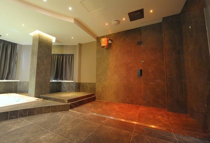 هتل Up Wellness & Spa