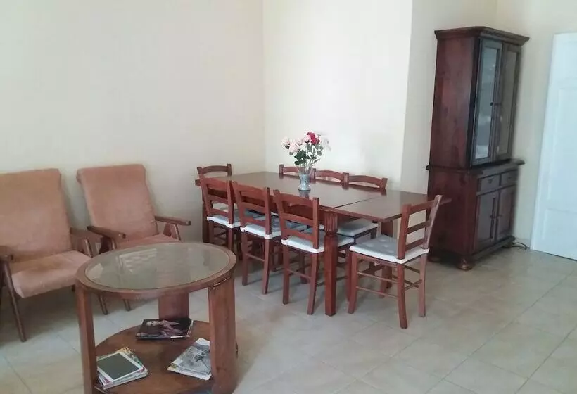 پانسیون Villa Raffaella