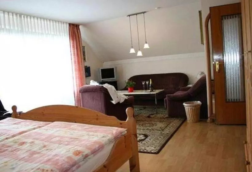 Pension Haus Zum Schlehenberg