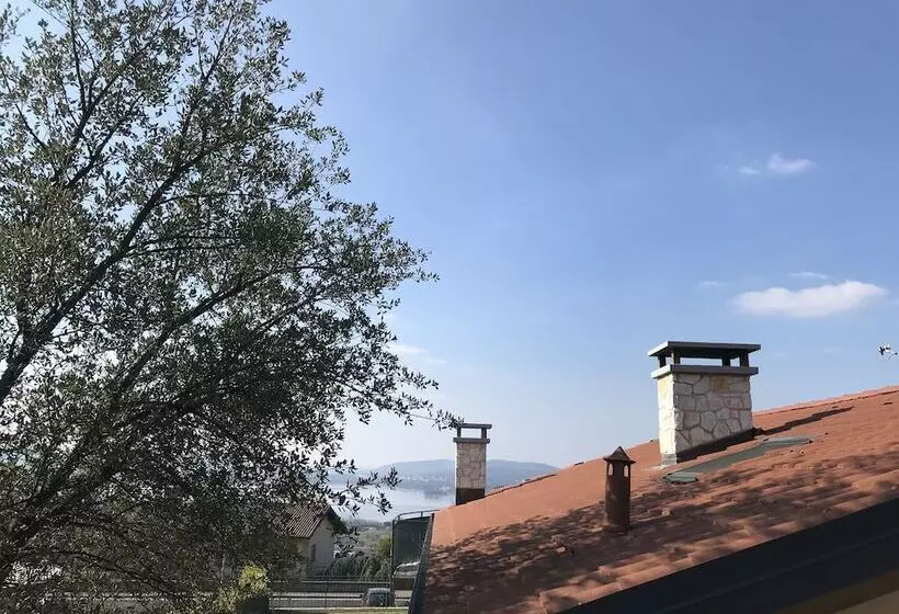 Aamiaismajoitus (B&B) Il Sasso Bianco