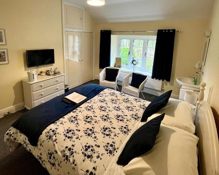 Dunscar Farm Bed & Breakfast