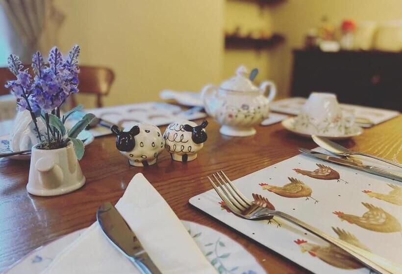 Dunscar Farm Bed & Breakfast