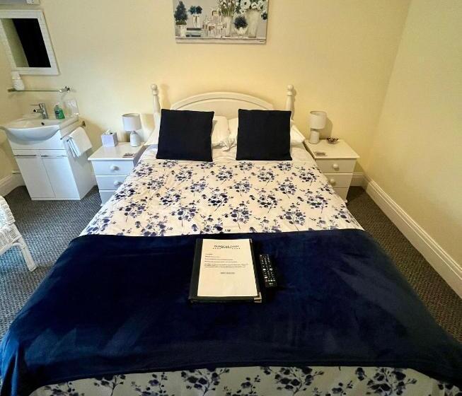 Dunscar Farm Bed & Breakfast