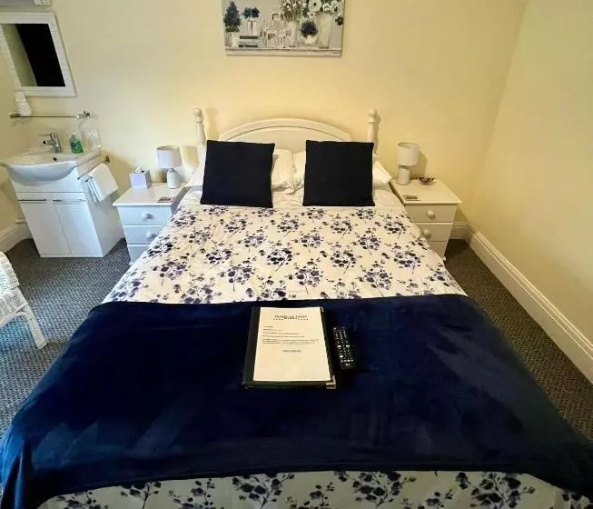 Dunscar Farm Bed & Breakfast