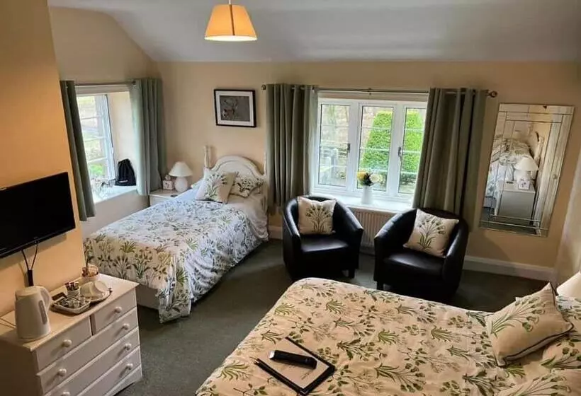 Dunscar Farm Bed & Breakfast