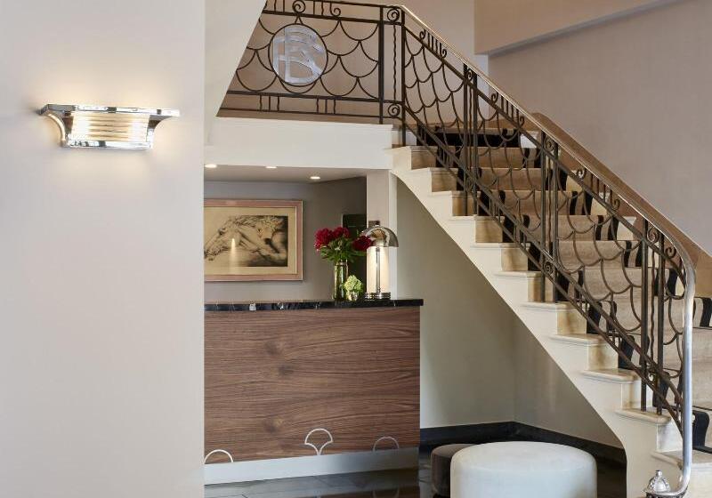 هتل Les Roches Blanches Cassis