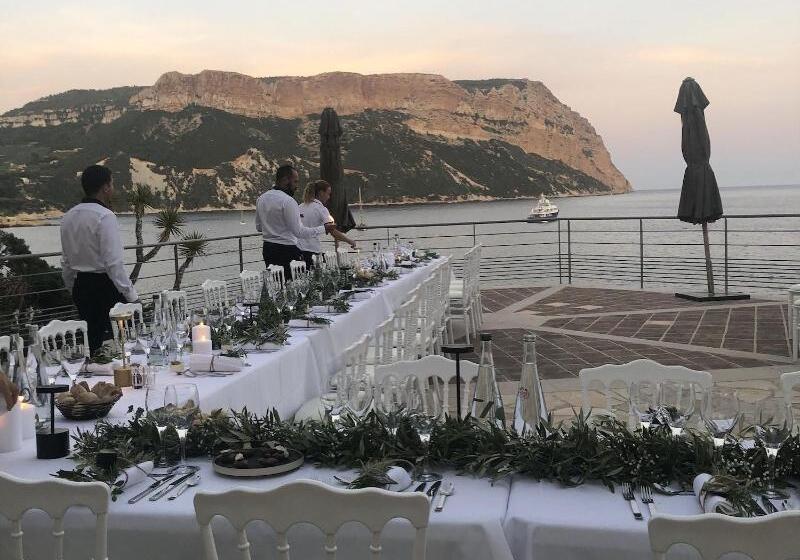 هتل Les Roches Blanches Cassis