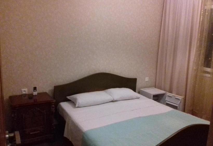 پانسیون Hostel Gomani