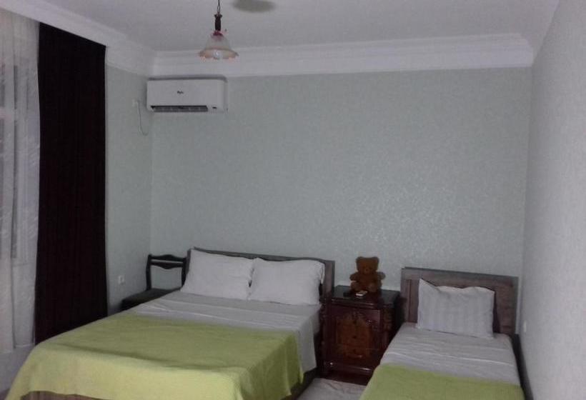 پانسیون Hostel Gomani