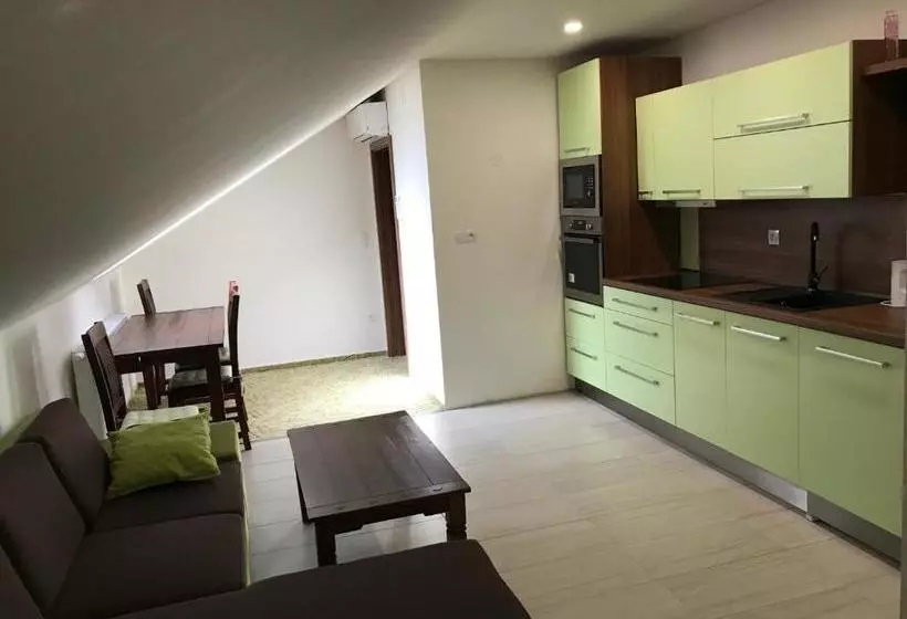 Majatalo Penzion Jaro