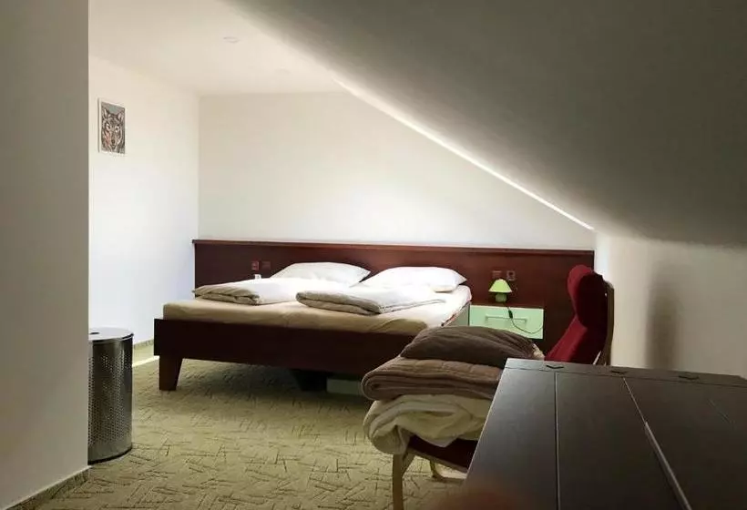 Majatalo Penzion Jaro