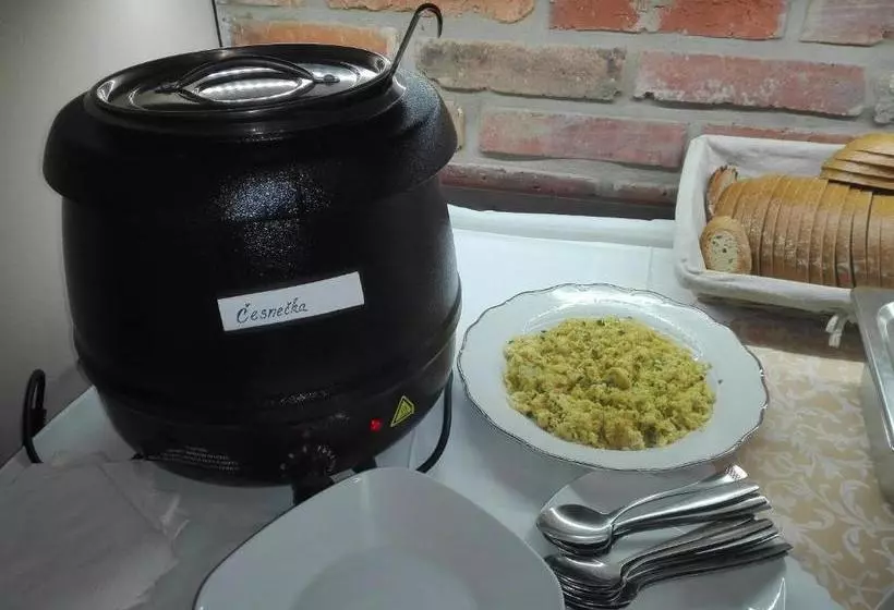 Majatalo Penzion Jaro