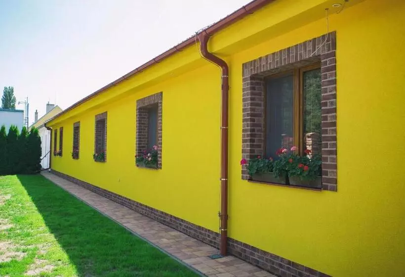 Majatalo Penzion Jaro